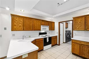 22445 Christopher Ct, Strongsville, OH 44149 - Photo 8
