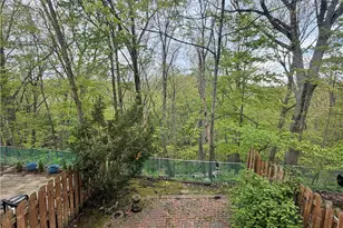 612 Trevitt Cir W, Euclid, OH 44143 - Photo 28