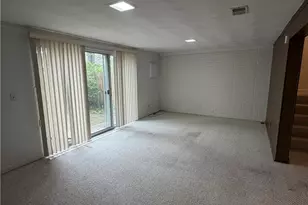 612 Trevitt Cir W, Euclid, OH 44143 - Photo 22