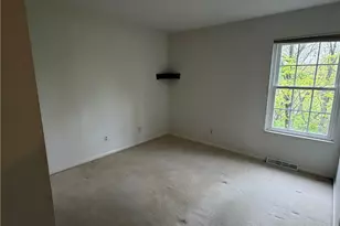 612 Trevitt Cir W, Euclid, OH 44143 - Photo 16