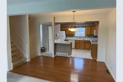 612 Trevitt Circle W #57, Euclid, OH 44143 - Photo 6