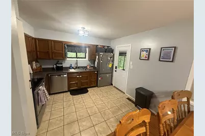 2417 Valley Road, Parkersburg, WV 26101 - Photo 10