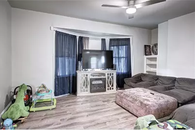 672 E 109th Street, Loveland, OH 44108 - Photo 14