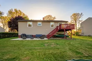 2220 Elm Trace St, Austintown, OH 44515 - Photo 2