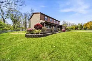 10610 Ridgewater Dr, Concord Twp, OH 44077 - Photo 4