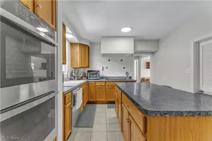 838 Nesbitt Rd, Sagamore Hills, OH 44067 - Photo 10