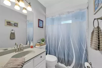 746 N Elmwood Avenue, Wickliffe, OH 44092 - Photo 16