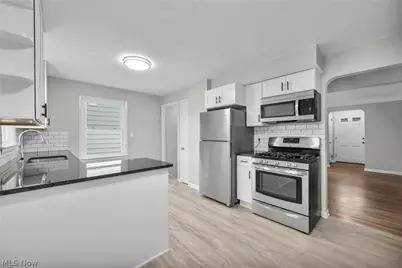 391 E 324th Street, Willowick, OH 44095 - Photo 12