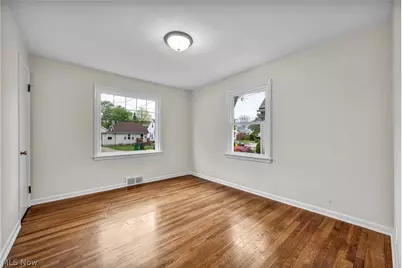 391 E 324th Street, Willowick, OH 44095 - Photo 16