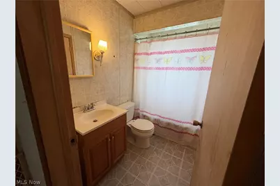 1546 Meadowbrook, Youngstown, OH 44514 - Photo 10