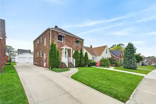 6115 Brownfield Dr, Parma, OH 44129 - Photo 2
