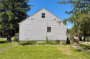 124 E King St, Zanesville, OH 43701 - Photo 6