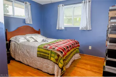 4202 Holl Avenue, Sheffield Lake, OH 44054 - Photo 20