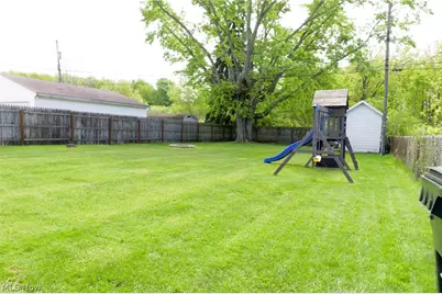 4202 Holl Avenue, Sheffield Lake, OH 44054 - Photo 6