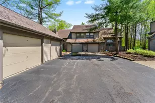 1303 Red Tail Hawk Ct, Boardman, OH 44512 - Photo 20