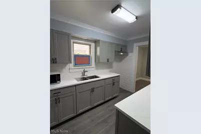 353 Hilton Avenue, Youngstown, OH 44507 - Photo 10