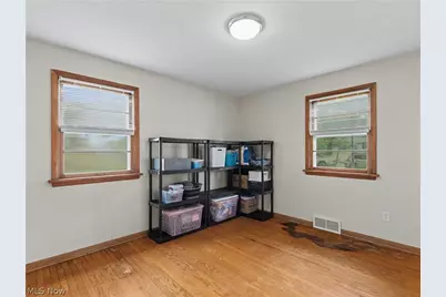 1140 Valley Drive NW, North Canton, OH 44720 - Photo 12