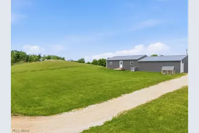 279 Perkins Lane, Washington, WV 26101 - Photo 2