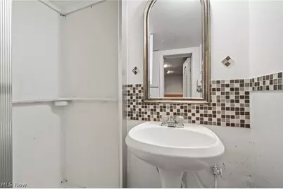 7411 Wooster, Parma, OH 44129 - Photo 28