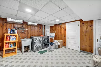 2071 Lakeview Avenue, Rocky River, OH 44116 - Photo 36