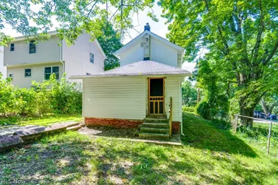 1213 Smithfarm Avenue, Akron, OH 44305 - Photo 4