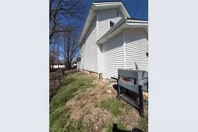 1213 Smithfarm Avenue, Akron, OH 44305 - Photo 2