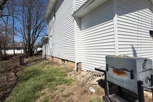 1213 Smithfarm Ave, Akron, OH 44305 - Photo 2