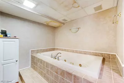 344 Myron Street, Hubbard, OH 44425 - Photo 34