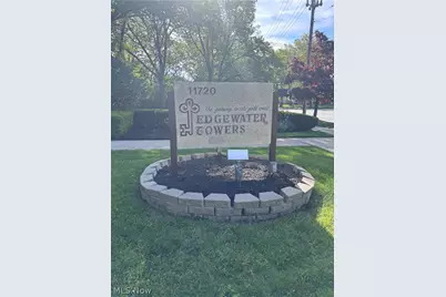 11720 Edgewater Drive #1007, Oakwood, OH 44107 - Photo 2