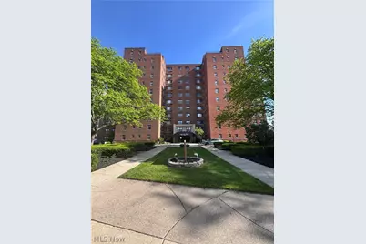 11720 Edgewater Drive #1007, Oakwood, OH 44107 - Photo 1