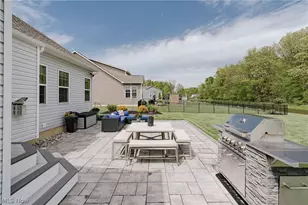 9049 Winfield Ln, North Ridgeville, OH 44039 - Photo 34