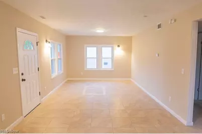 941 Owego Street, Painesville, OH 44077 - Photo 8