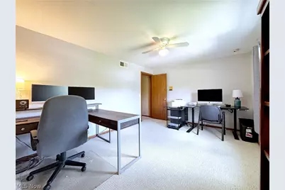 17051 Hunting Meadows Drive, Strongsville, OH 44136 - Photo 24
