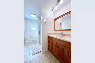 17051 Hunting Meadows Drive, Strongsville, OH 44136 - Photo 20
