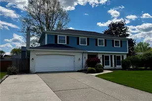 17051 Hunting Meadows Dr, Strongsville, OH 44136 - Photo 2