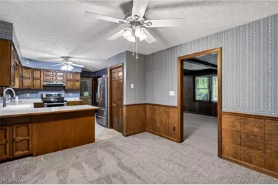 1097 Center Street E, Warren, OH 44481 - Photo 18