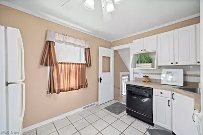 3810 Russell Avenue, Parma, OH 44134 - Photo 4