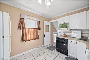 3810 Russell Ave, Parma, OH 44134 - Photo 4