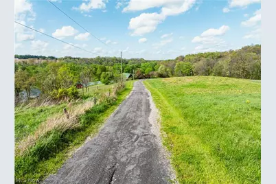 8480 Possum Hollow Road NW, Dundee, OH 44624 - Photo 12