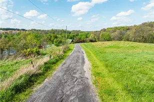 8480 Possum Hollow Rd NW, Dundee, OH 44624 - Photo 12