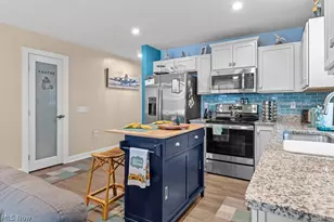 998 Sunrise Wy, Akron, OH 44312 - Photo 12