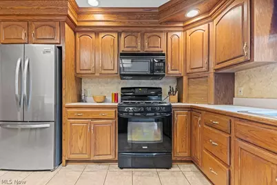 6962 Mapleridge Circle NW, Canton, OH 44718 - Photo 14