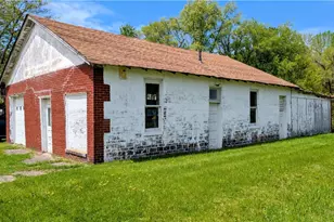 406 E Main Rd, Conneaut, OH 44030 - Photo 4