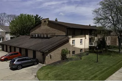 600 Tollis Parkway #209, Grandview Heights, OH 44147 - Photo 2