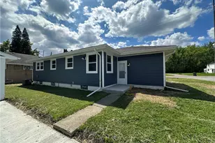 2502 Stocker Ave, Youngstown, OH 44505 - Photo 2