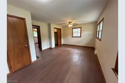 2502 Stocker Avenue, Youngstown, OH 44505 - Photo 12