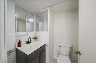 642 Parkman Rd NW, Warren, OH 44485 - Photo 6