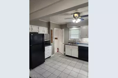20680 Belvidere Avenue, Fairview Park, OH 44126 - Photo 4