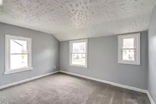 1090 Greenwood Ave, Akron, OH 44320 - Photo 22