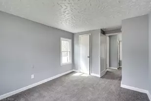1090 Greenwood Ave, Akron, OH 44320 - Photo 18